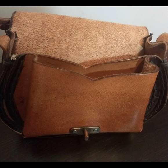 One of a kind vintage leather saddle purse - Picture 3 of 4